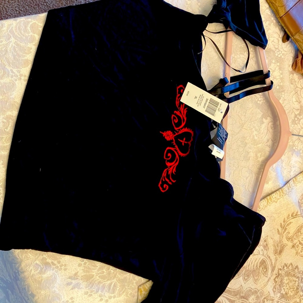 Social Collision XL Shirt.